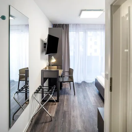 Boarding World Smart Hotel